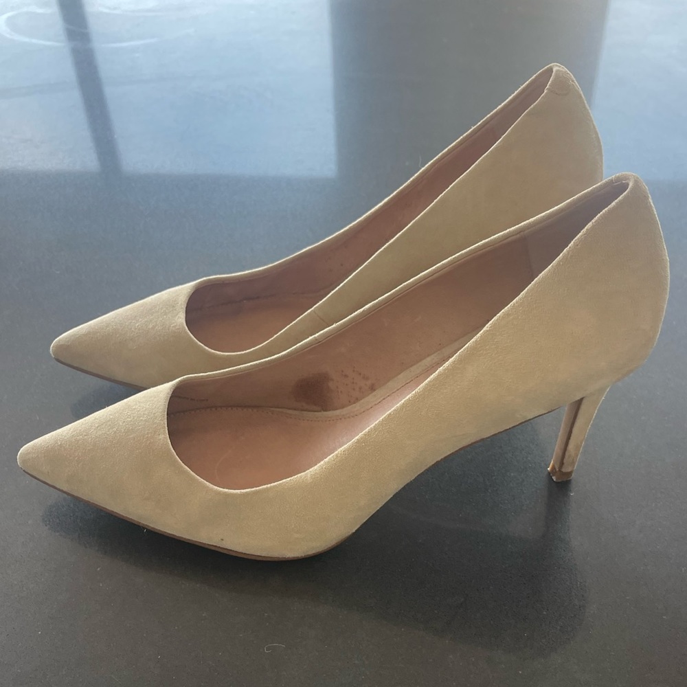 206 COLLECTIVE GENUINE TAN SUEDE NUDE PUMPS 8.5 - Picture 6 of 8